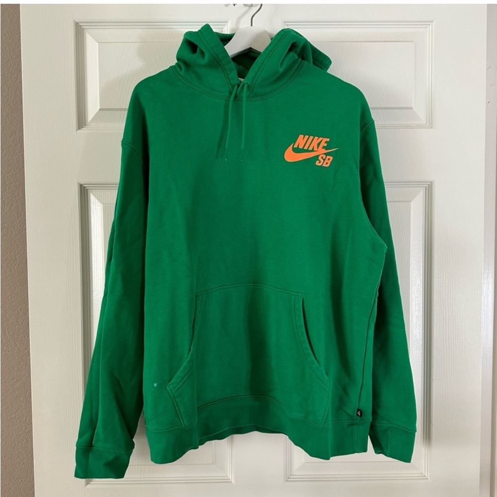 Nike SB Fleece Sweatshirt Hoodie in Lucky Green with Orange Logo Detail